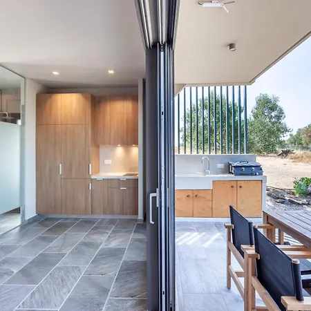 Вилла Kanonika Homes Eco Villas Неос-Мармарас
